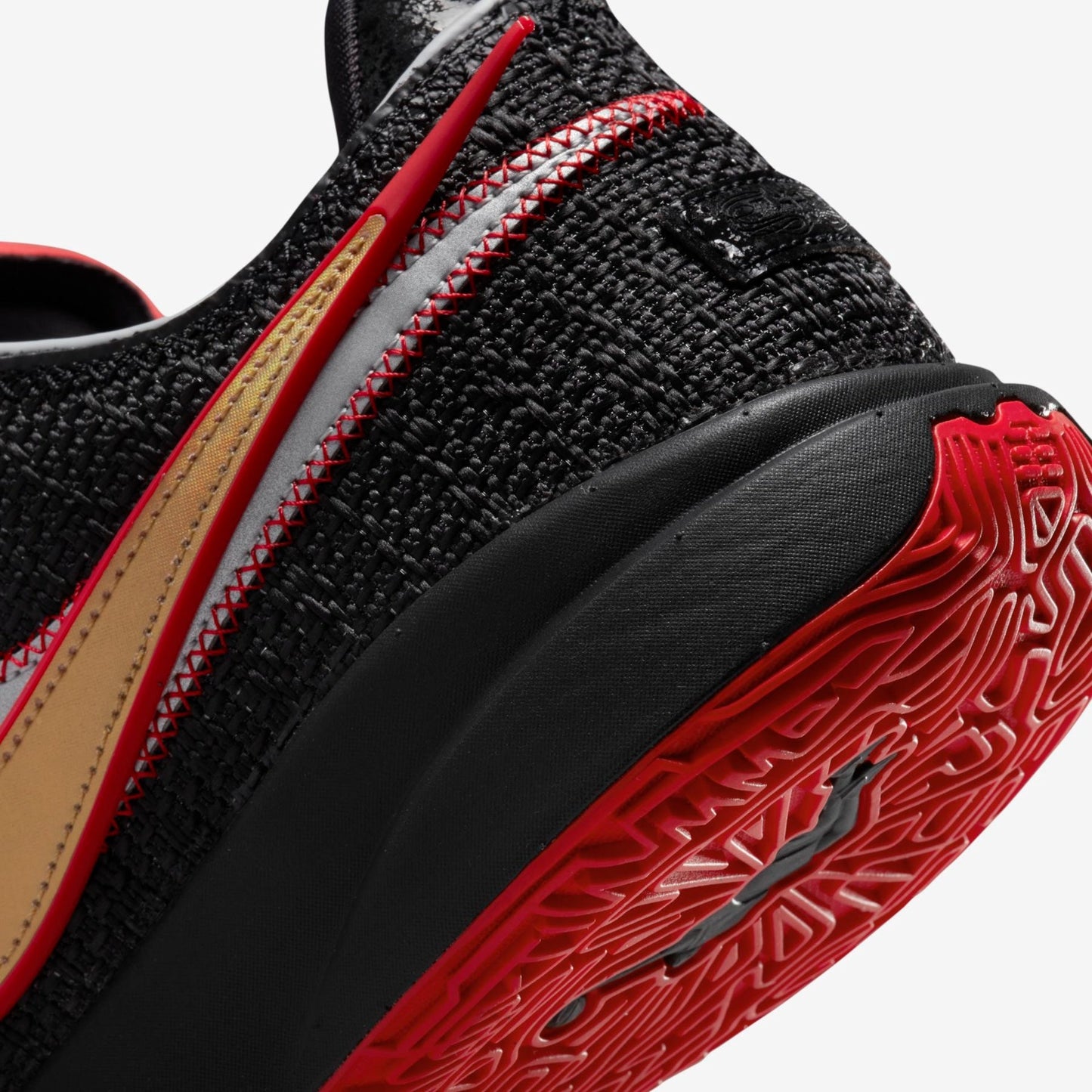 Tênis Nike LeBron XX Preto e Vermelho