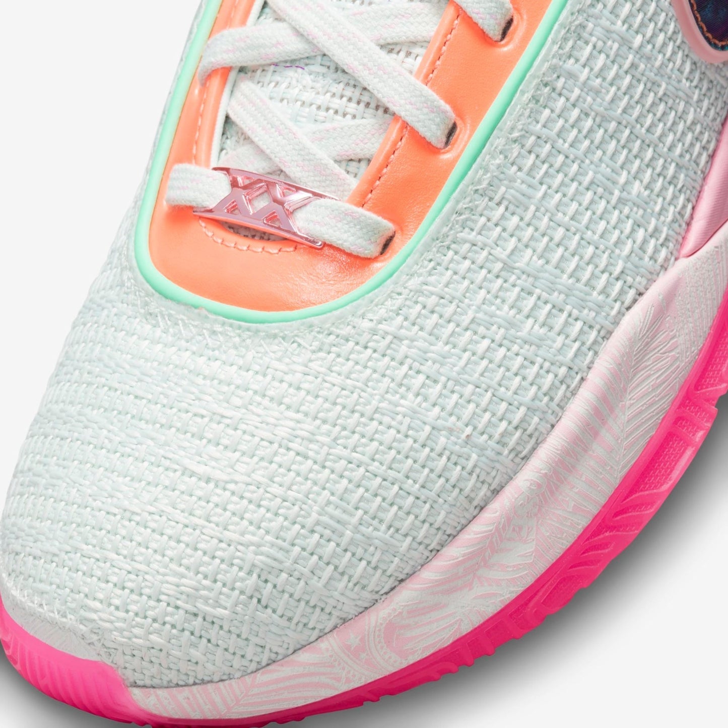 Tênis Nike LeBron XX Rosa e Verde