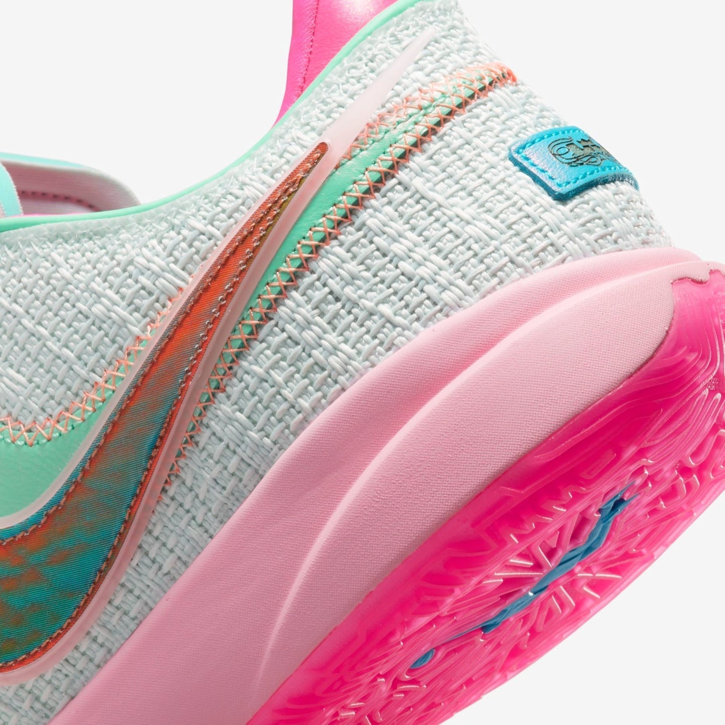 Tênis Nike LeBron XX Rosa e Verde