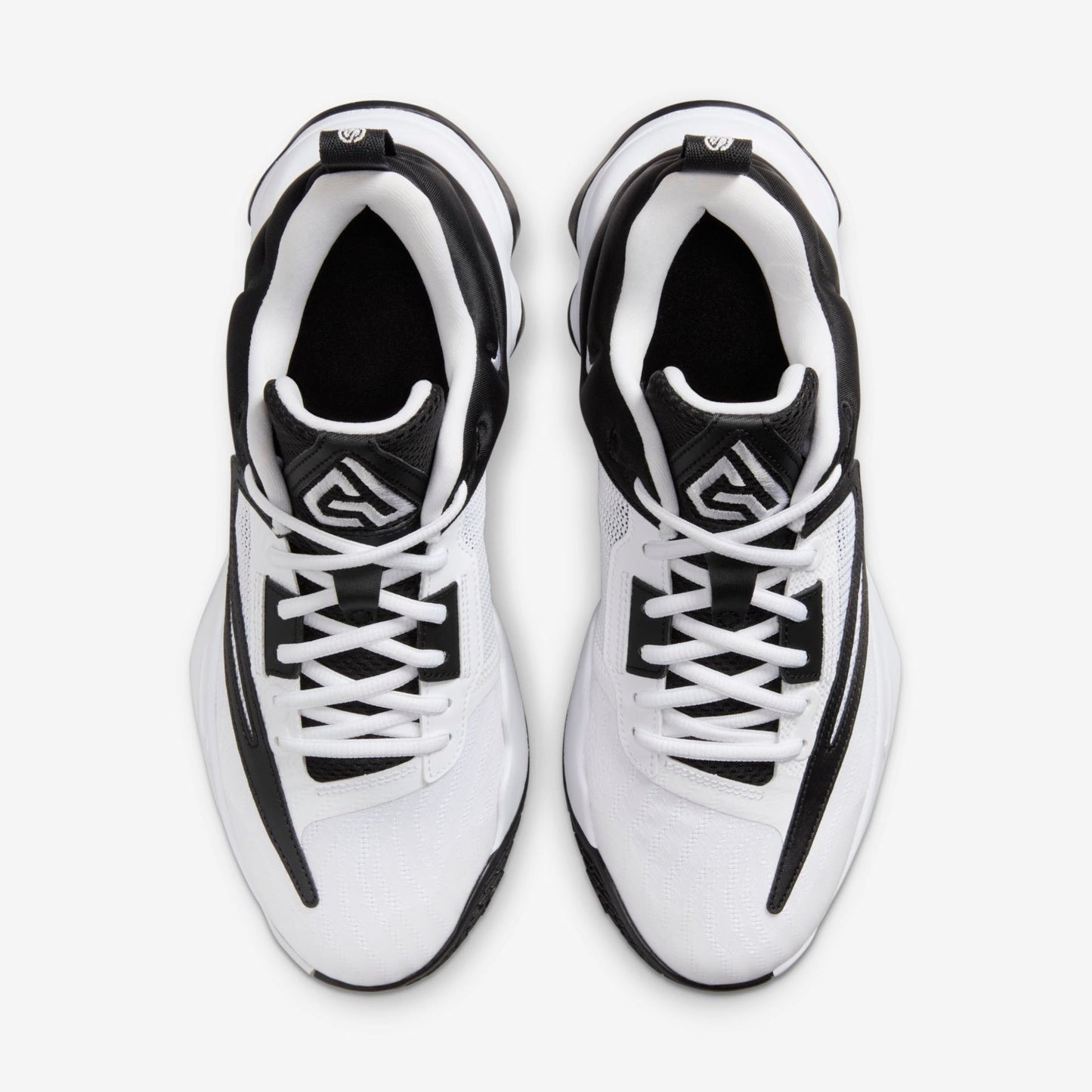 Tênis Nike Giannis Immortality 3 Preto e Branco