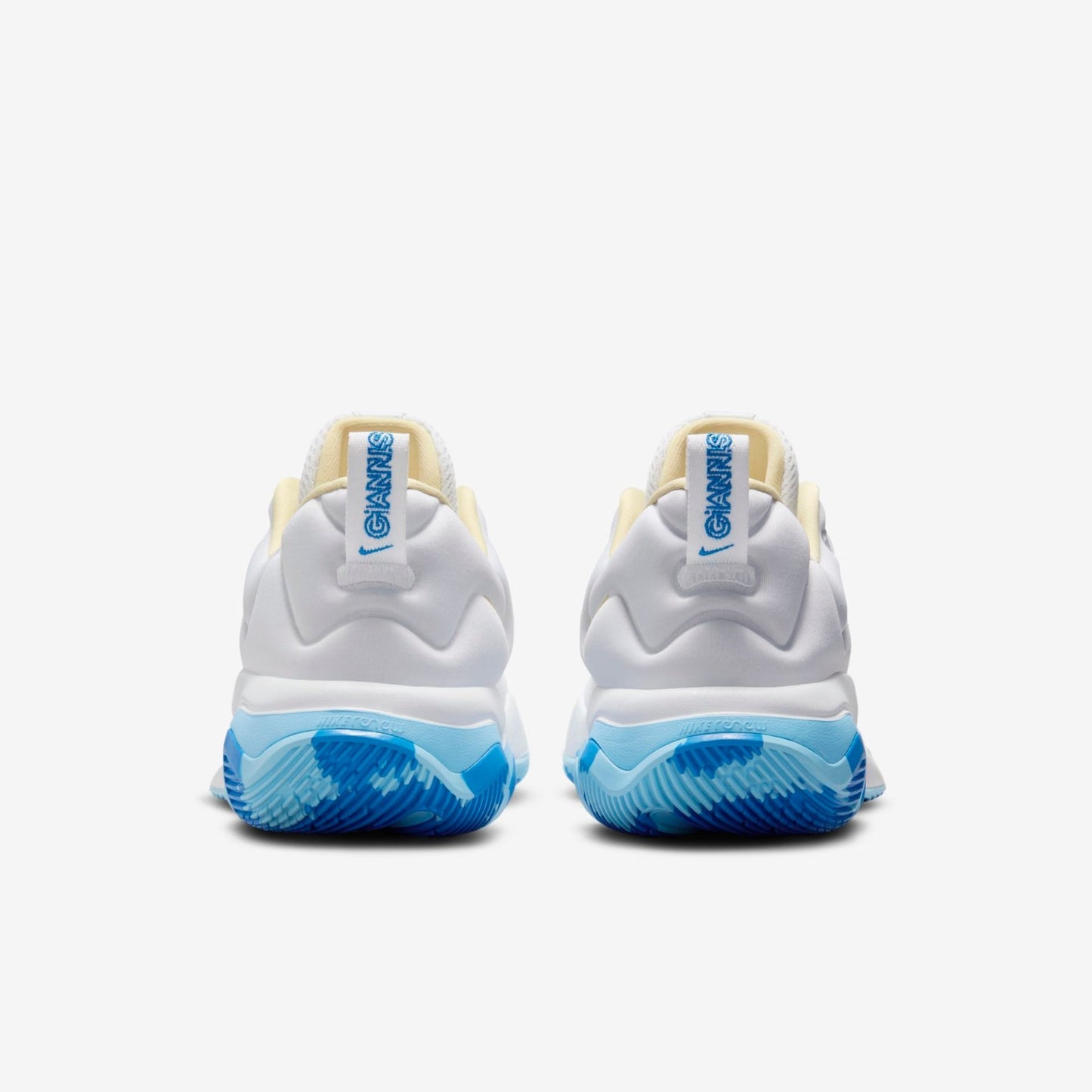 Tênis Nike Giannis Immortality 3 Branco e Azul