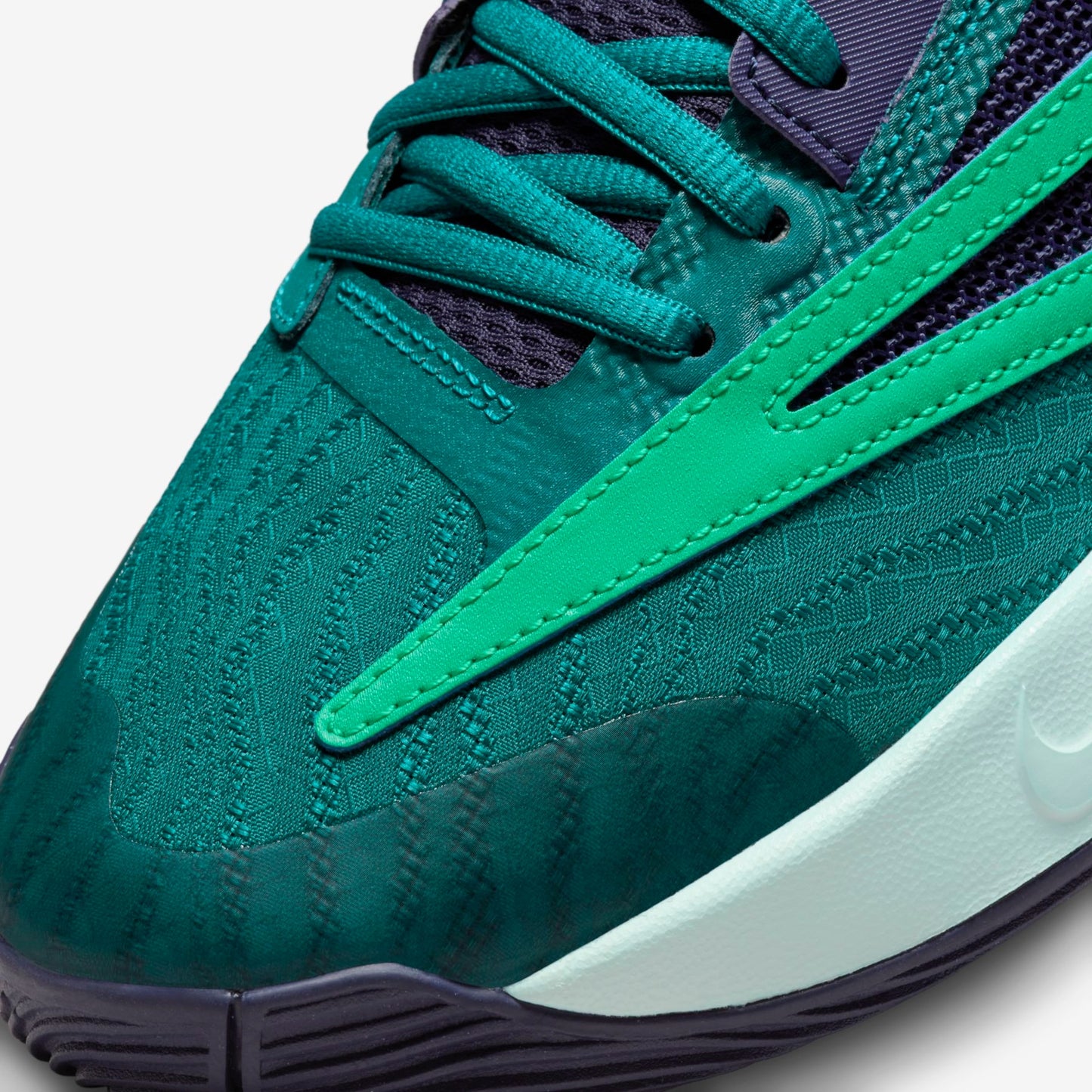 Tênis Nike Giannis Immortality 3 Verde e Preto