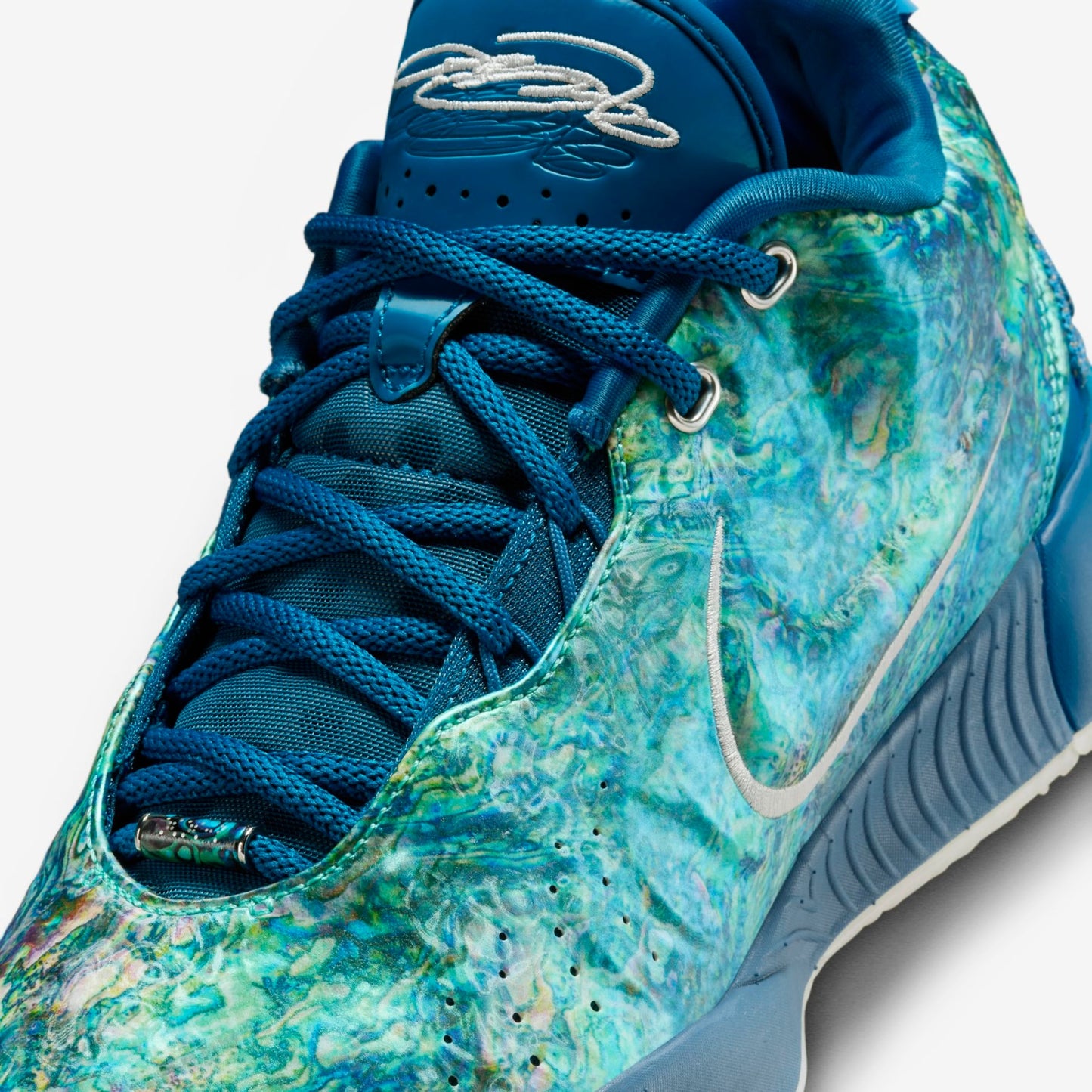Tênis Nike Lebron XXI Abalone