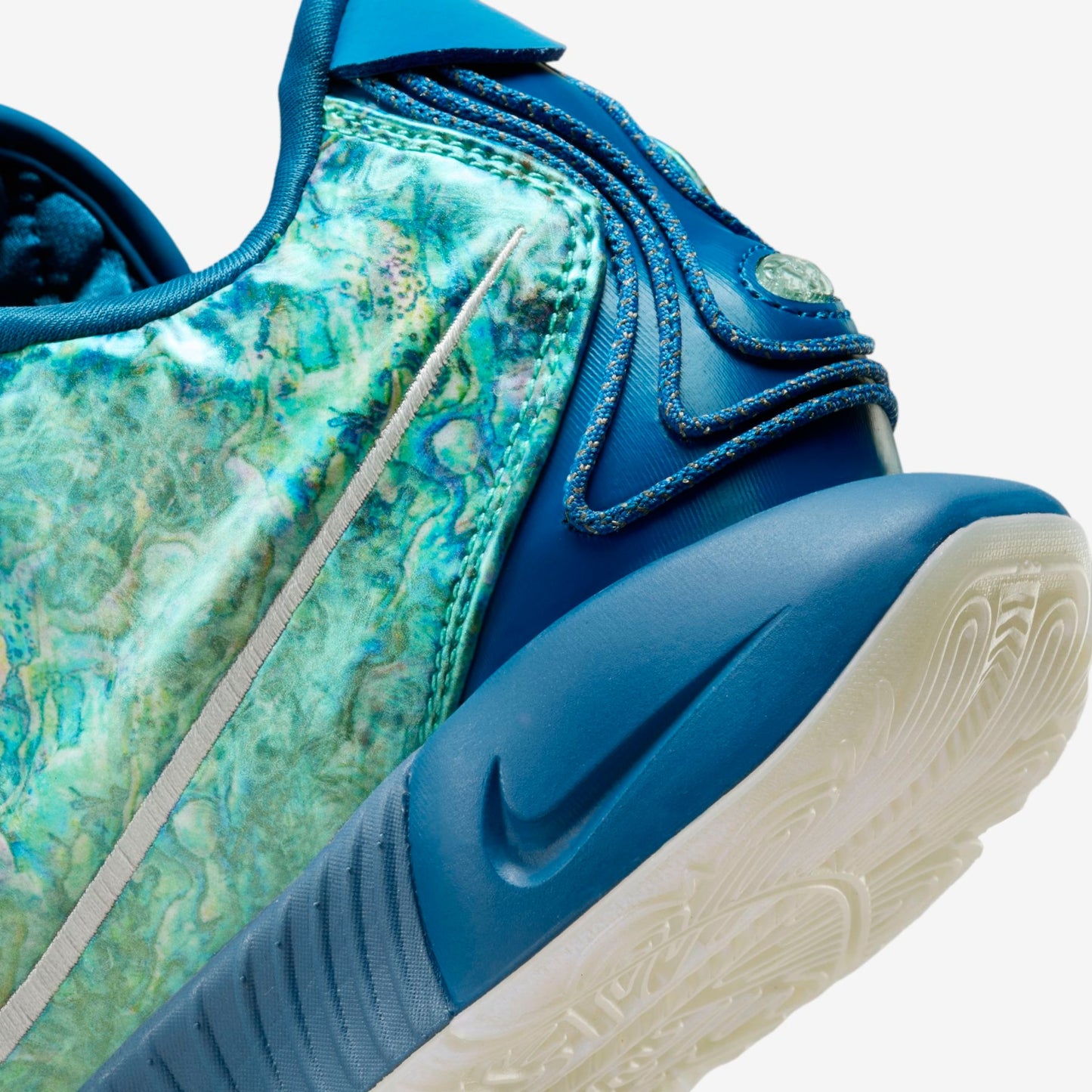 Tênis Nike Lebron XXI Abalone