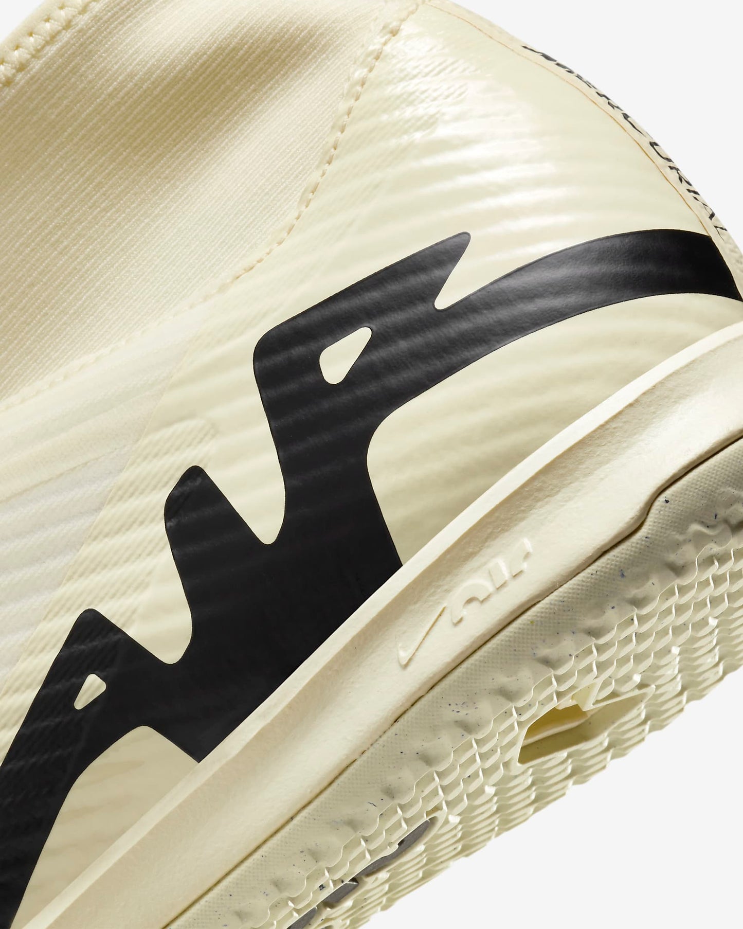Chuteira Futsal Nike Mercurial Superfly 9 Academy Limonada