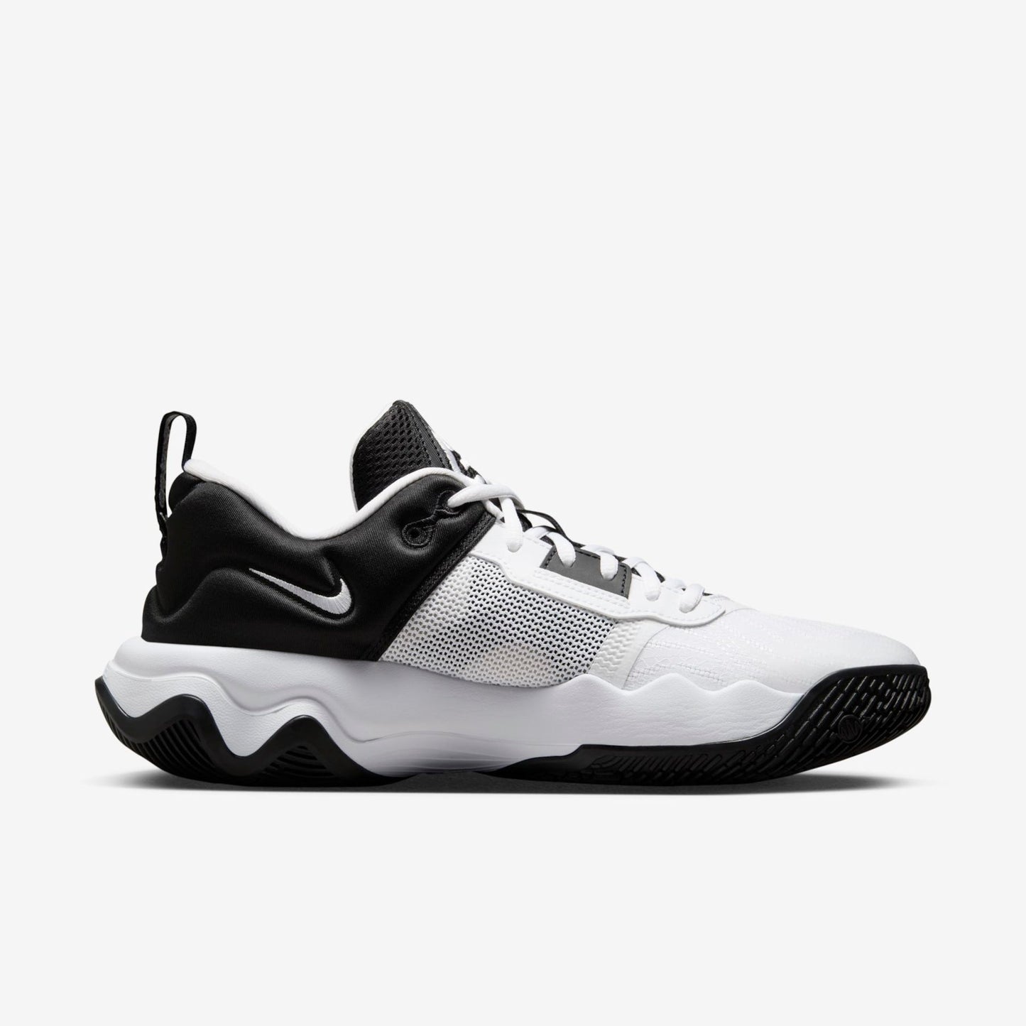 Tênis Nike Giannis Immortality 3 Preto e Branco