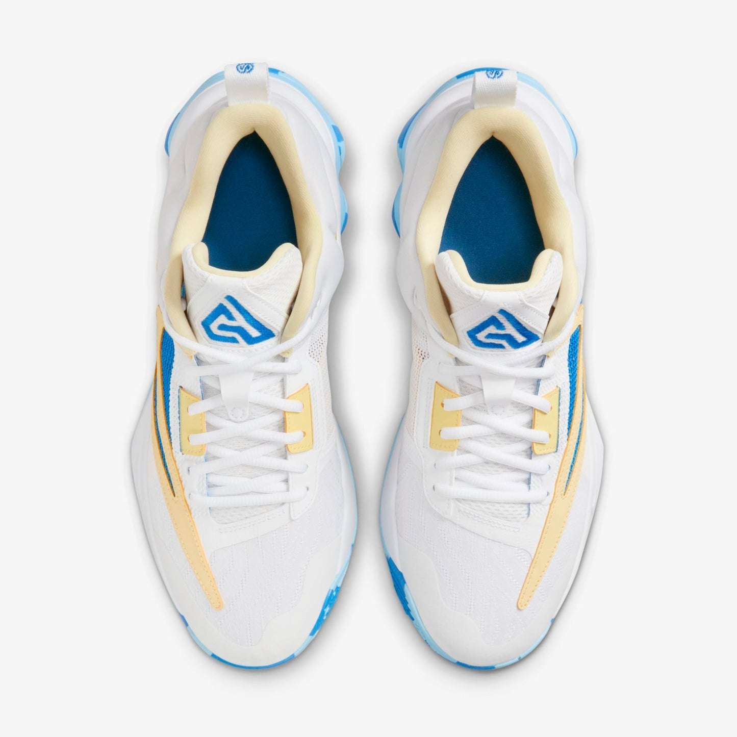 Tênis Nike Giannis Immortality 3 Branco e Azul