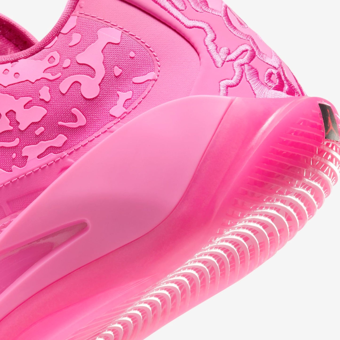 Tênis Nike Jordan Zion 3 Rosa